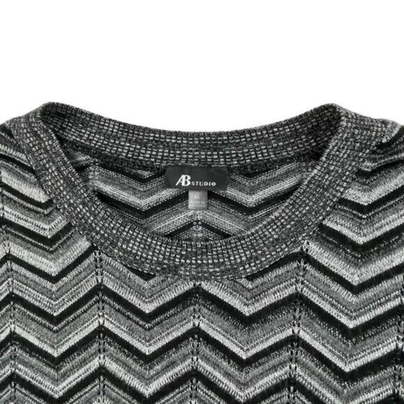 AB Studio Sweater Womens XL Gray Black Knit Zig Zag Pattern Cape Shawl Crew Neck - Picture 4 of 8
